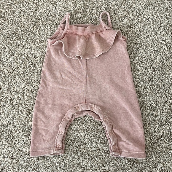 Grayson Mini baby girl pink one piece ruffle romper jumper size newborn - Picture 8 of 8